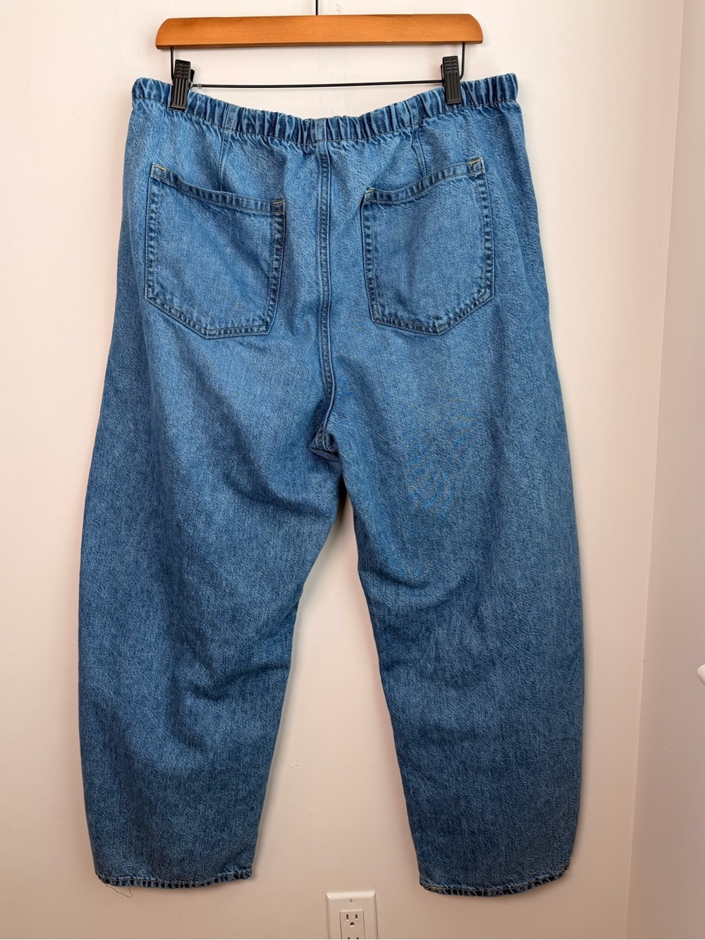 GAP UltraSoft Easy Barrel Jeans, High Rise - Picture 9 of 14